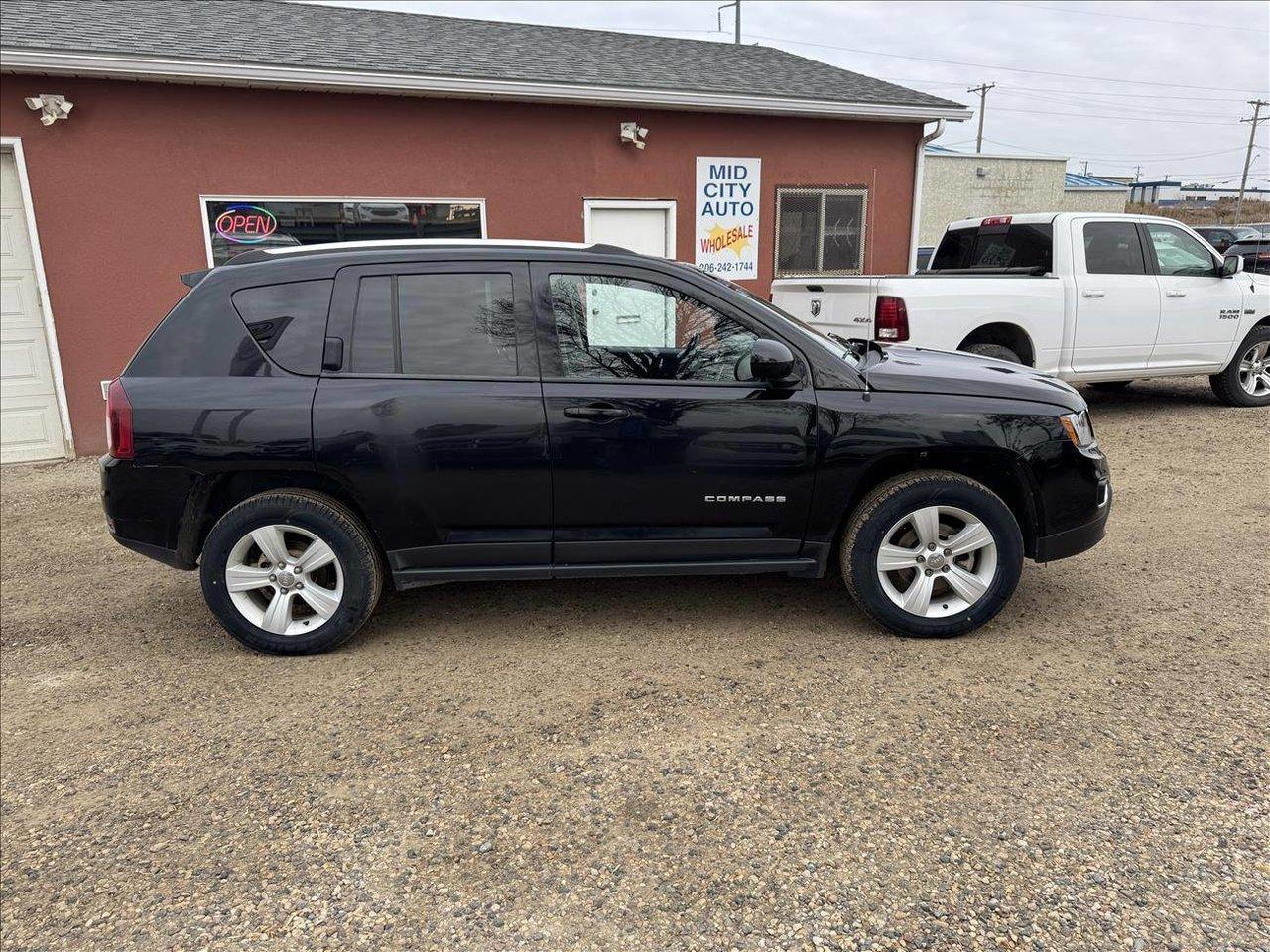 Used 2016 Jeep Compass SPORT 4WD  LEATHER AND ROOF ONLY 168K for sale in Saskatoon, SK