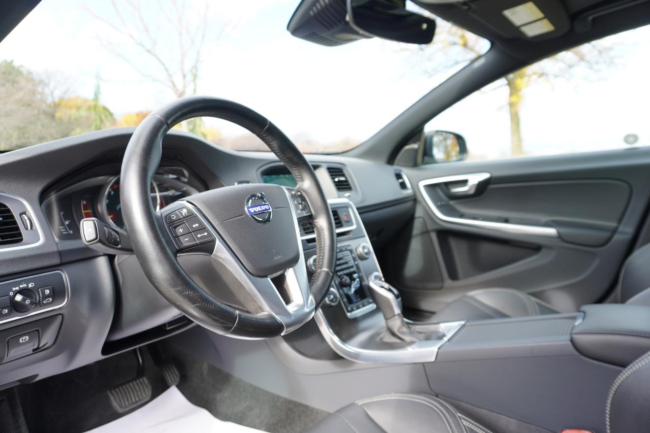 2015 Volvo V60 1 OWNER / NO ACCIDENTS / T6 AWD / LOW KM'S /LOADED - Photo #11