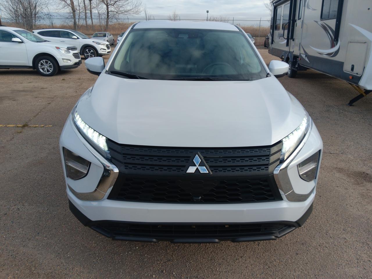 2022 Mitsubishi Eclipse Cross AWD, Forward Collision Warning, BU Cam, Htd Seats - Photo #2