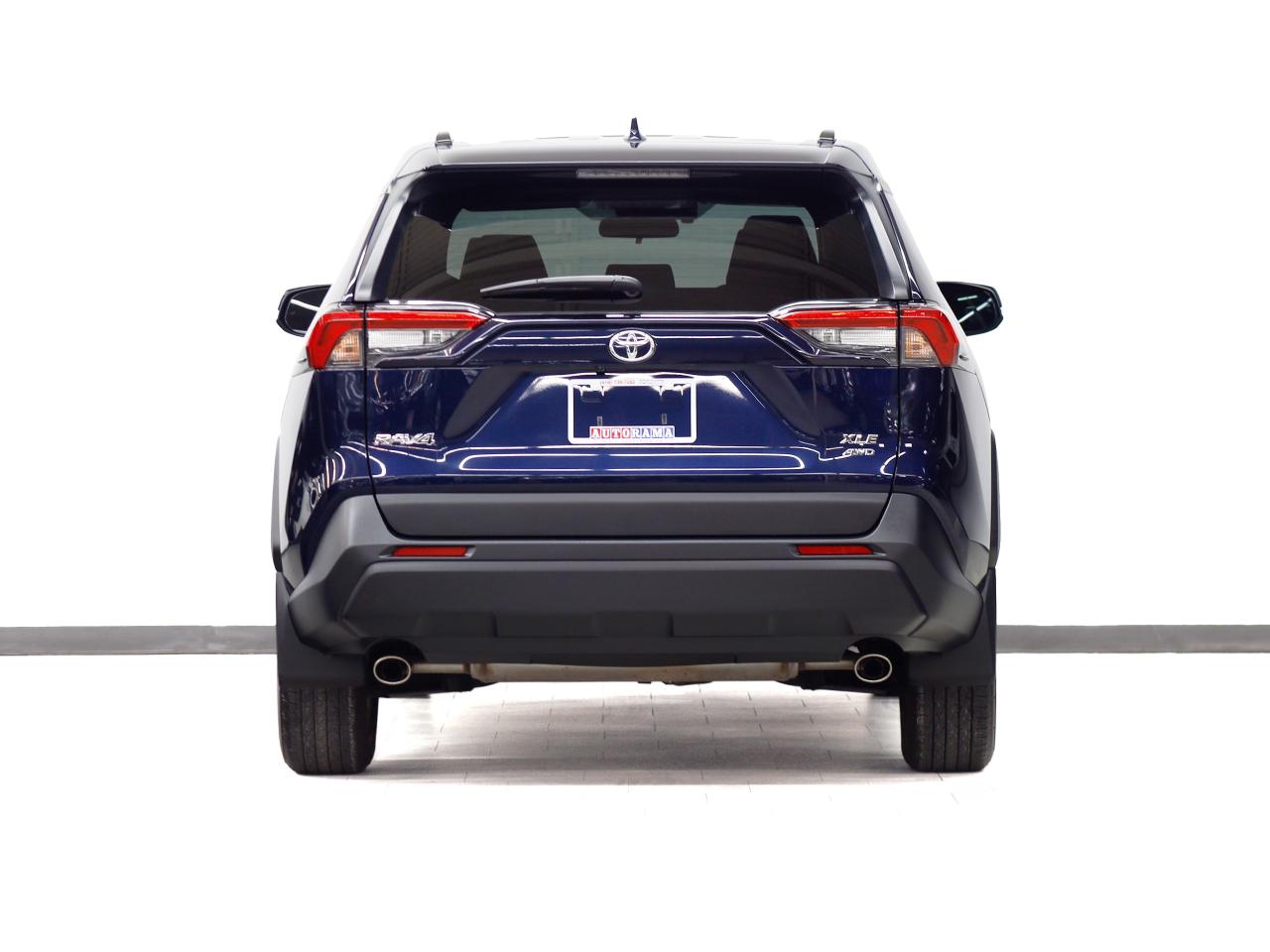 2021 Toyota RAV4 XLE | AWD | Sunroof | Heated Seats | BSM | CarPlay