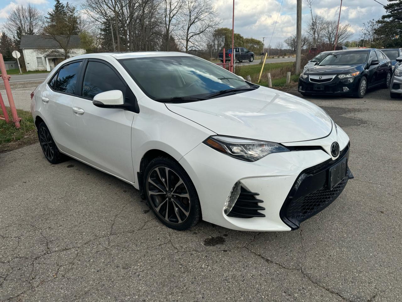 2019 Toyota Corolla SE - Photo #2