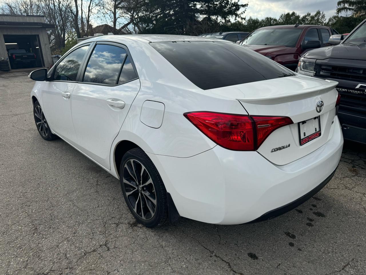 2019 Toyota Corolla SE - Photo #6