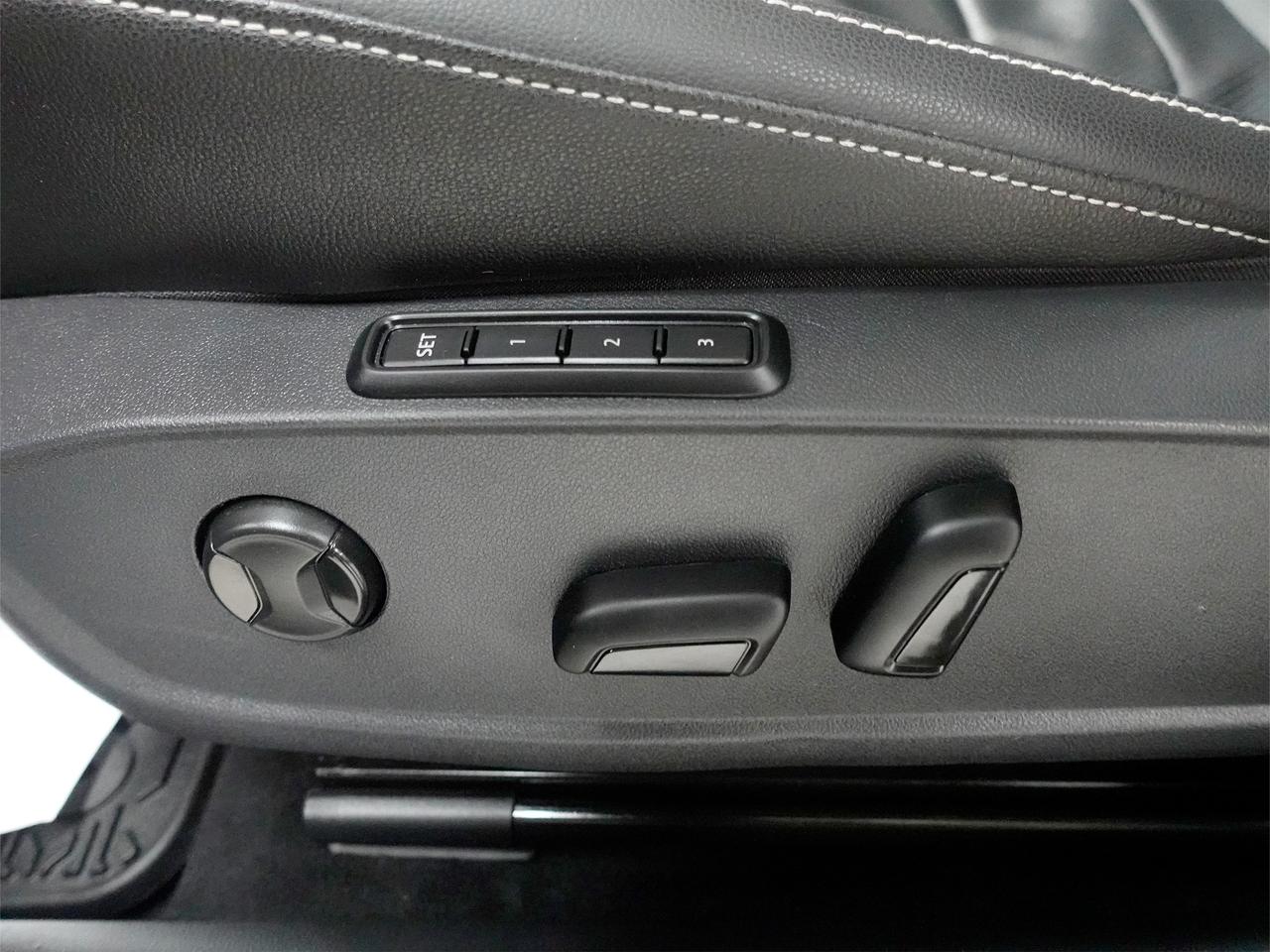 2023 Volkswagen Jetta HIGHLINE | Nav | Leather | Panoroof | AmbientLight Photo