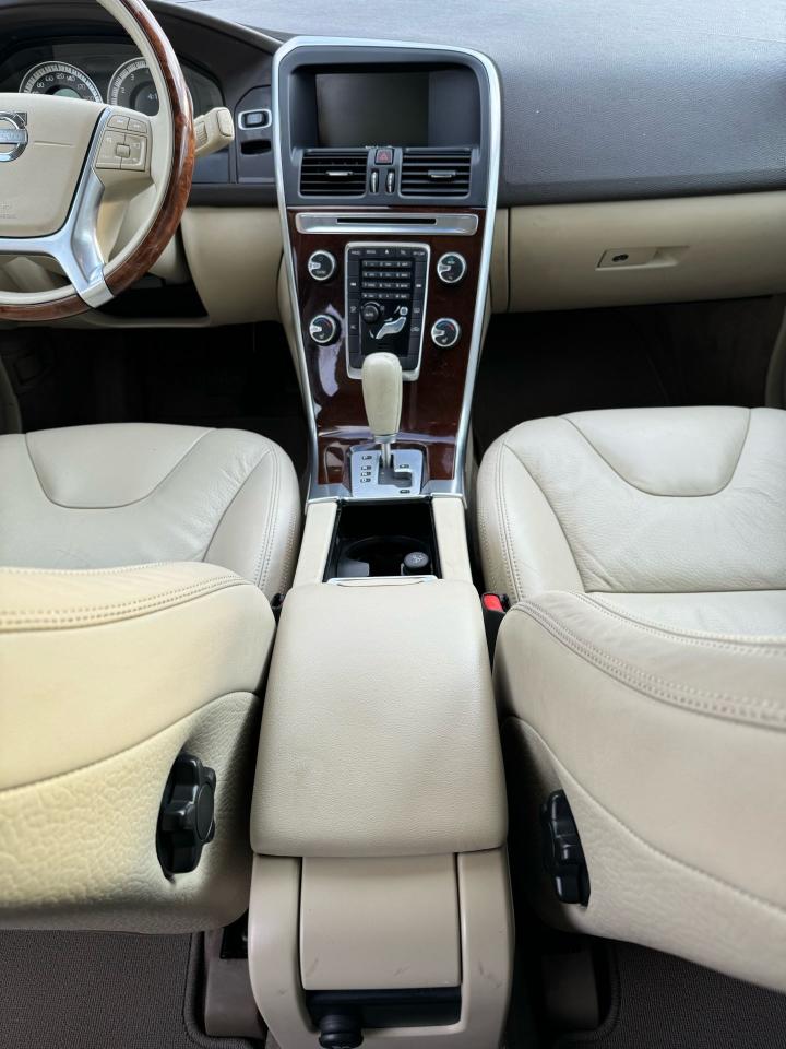 2012 Volvo XC60 3.2 - Photo #13