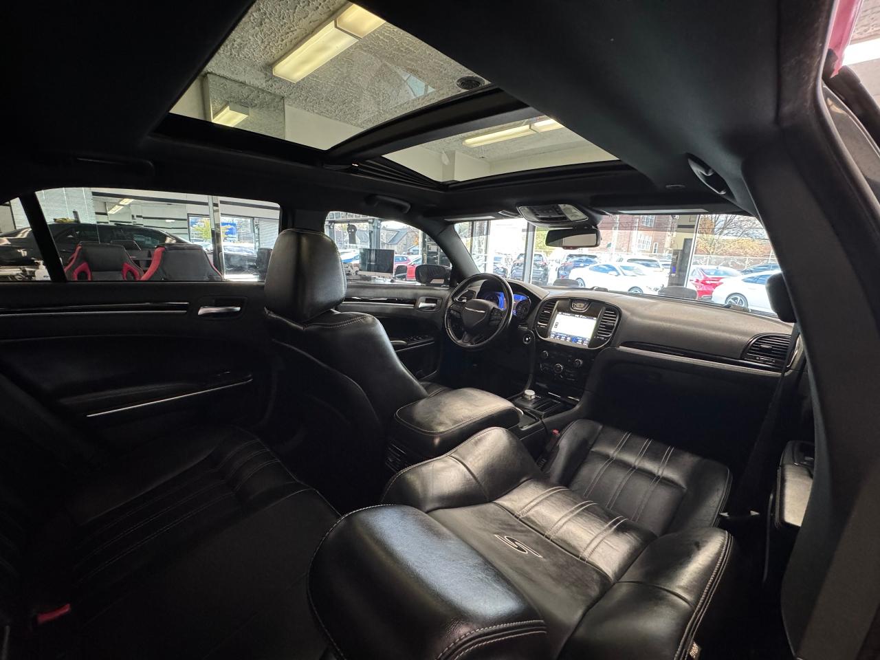 2019 Chrysler 300 S+New Tires+Brakes+ApplePlay+Roof+GPS+CLEAN CARFAX - Photo #3