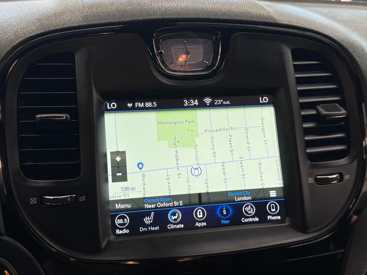 2019 Chrysler 300 S+New Tires+Brakes+ApplePlay+Roof+GPS+CLEAN CARFAX - Photo #33