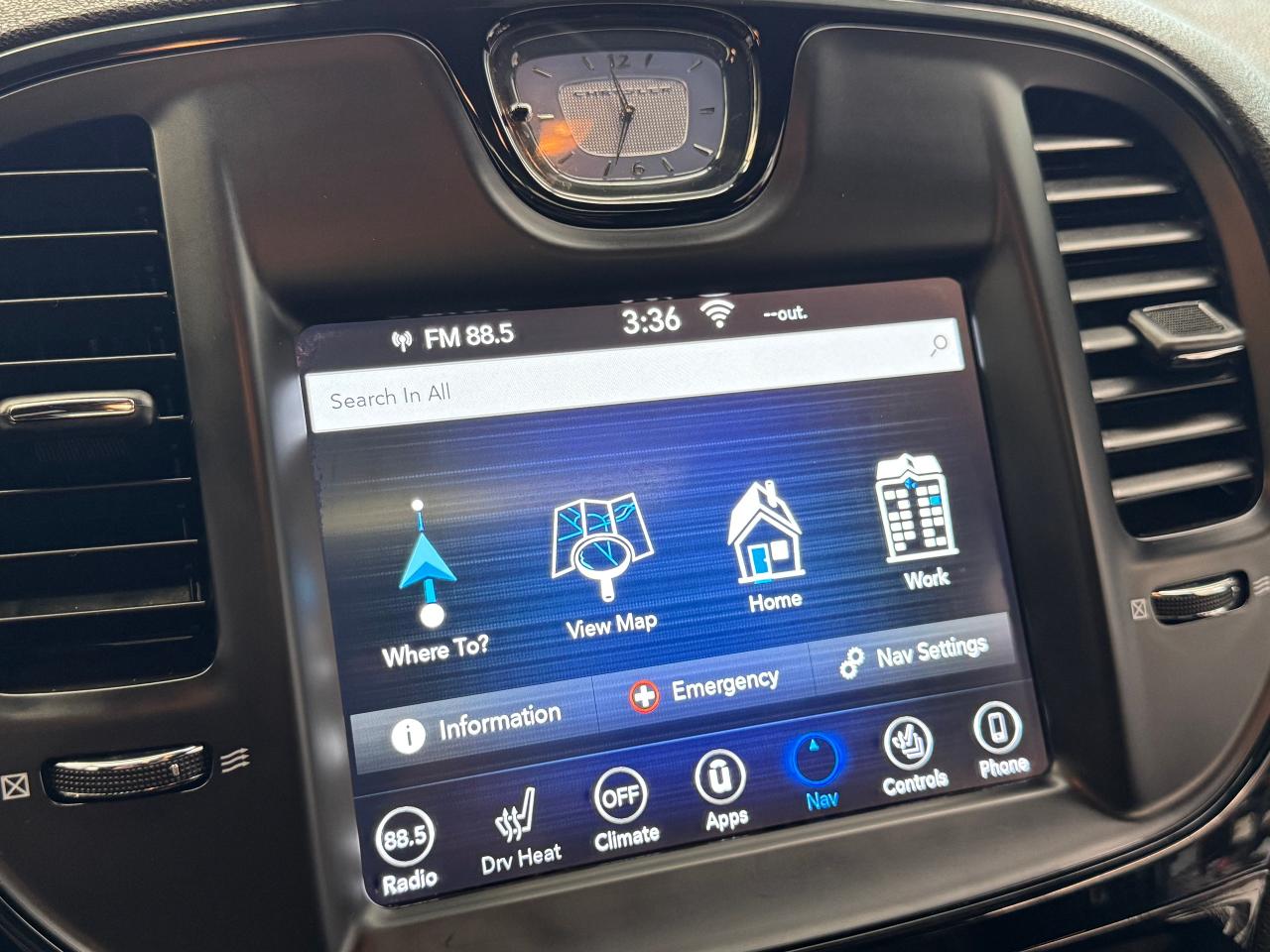 2019 Chrysler 300 S+New Tires+Brakes+ApplePlay+Roof+GPS+CLEAN CARFAX - Photo #35