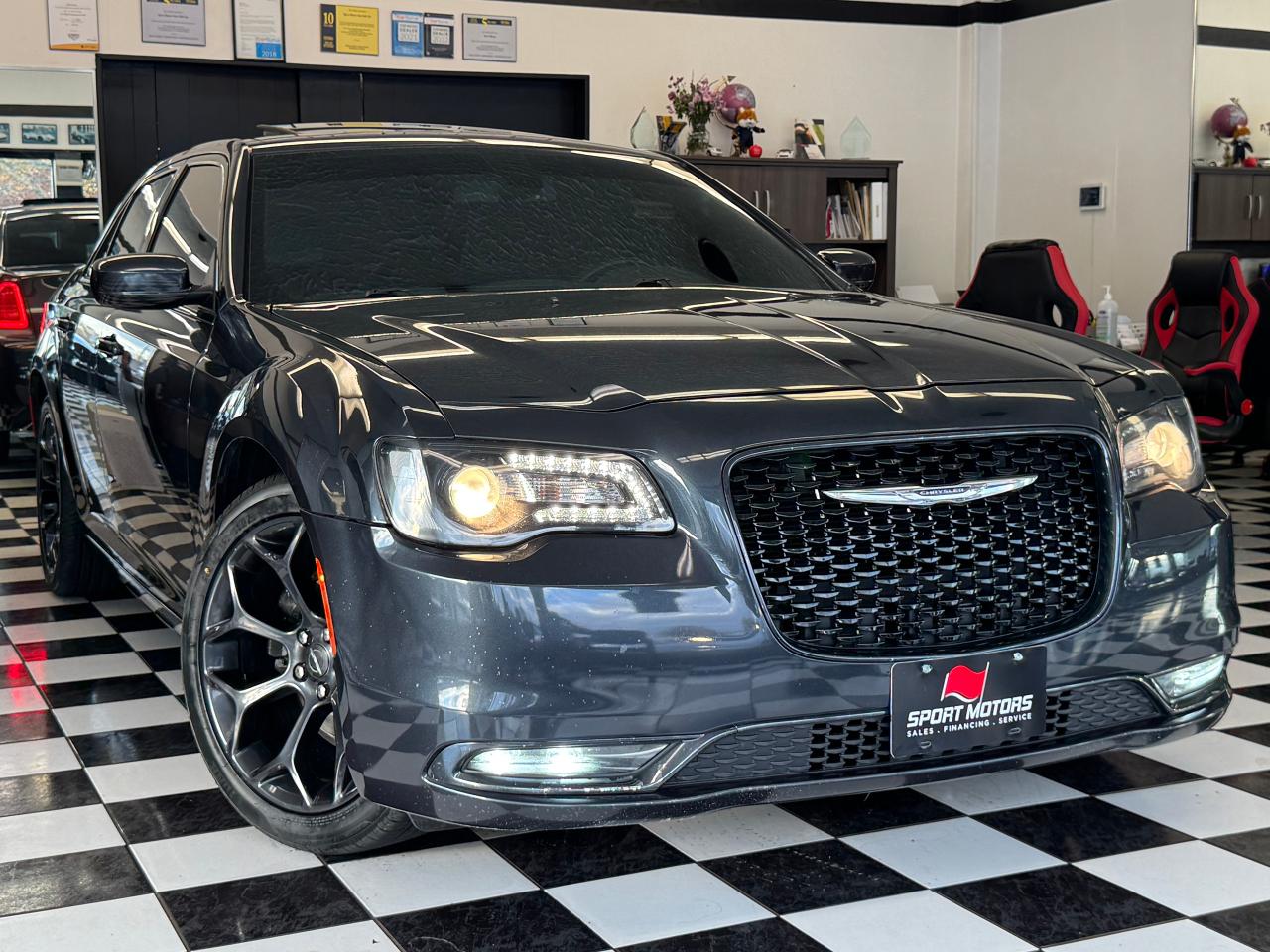 2019 Chrysler 300 S+New Tires+Brakes+ApplePlay+Roof+GPS+CLEAN CARFAX Photo90