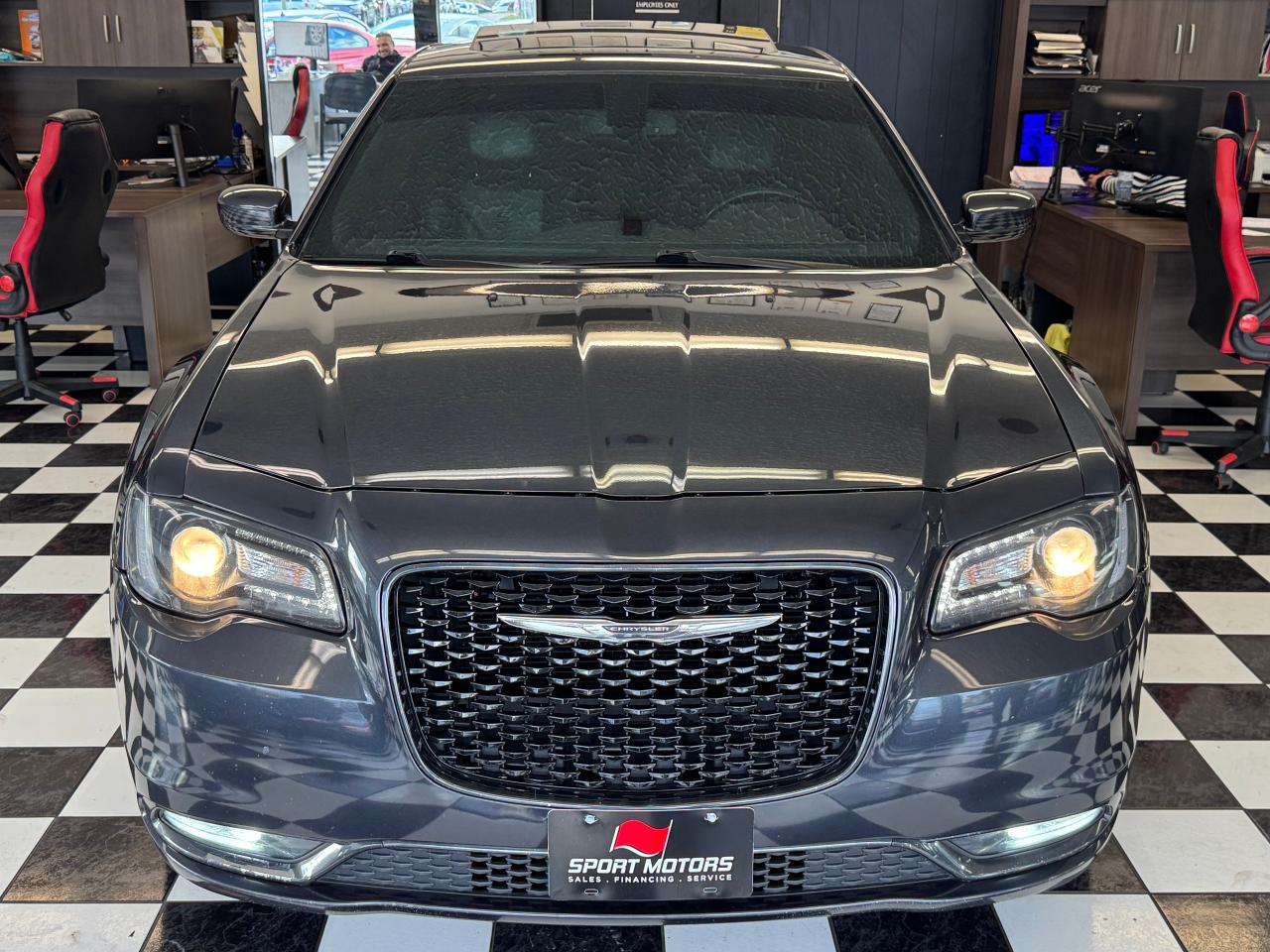 2019 Chrysler 300 S+New Tires+Brakes+ApplePlay+Roof+GPS+CLEAN CARFAX - Photo #11
