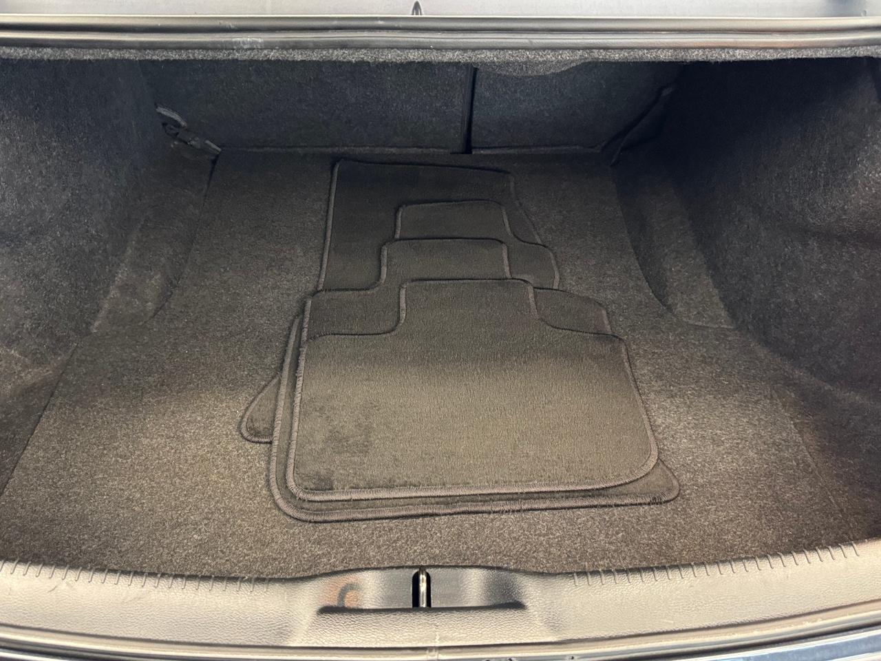 2019 Chrysler 300 S+New Tires+Brakes+ApplePlay+Roof+GPS+CLEAN CARFAX - Photo #31