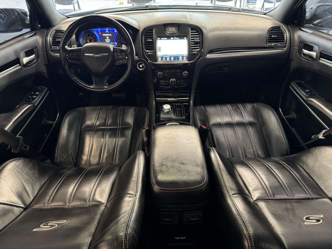 2019 Chrysler 300 S+New Tires+Brakes+ApplePlay+Roof+GPS+CLEAN CARFAX - Photo #2