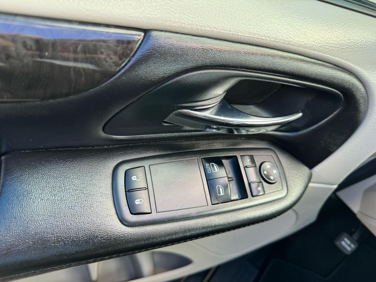 2013 Dodge Grand Caravan SXT - Photo #16