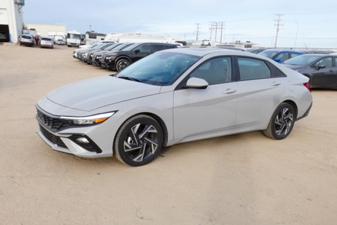 2024 Hyundai Elantra Preferred IVT w/Tech Pkg, Htd cloth, S/R, NAV, BUC - Photo #2