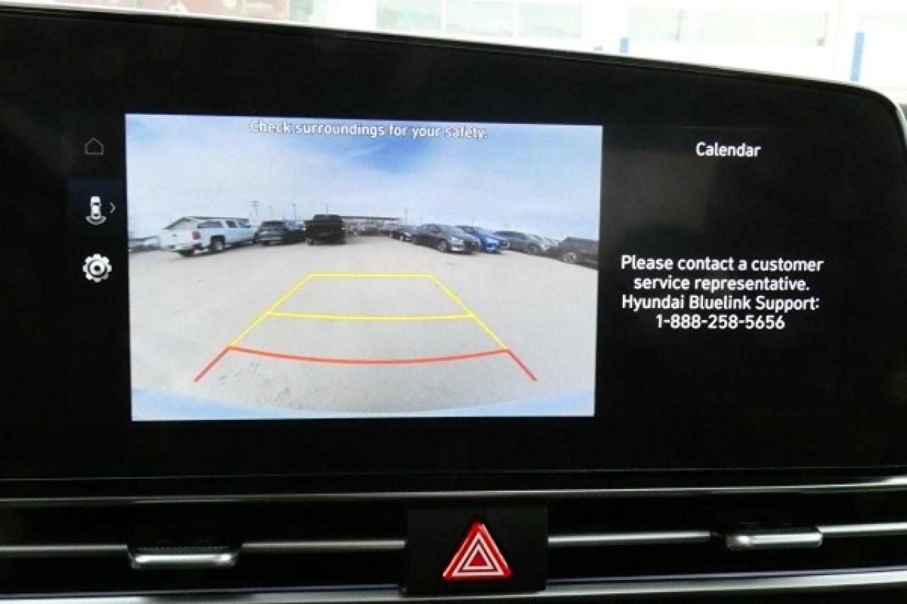 2024 Hyundai Elantra Preferred IVT w/Tech Pkg, Htd cloth, S/R, NAV, BUC - Photo #13