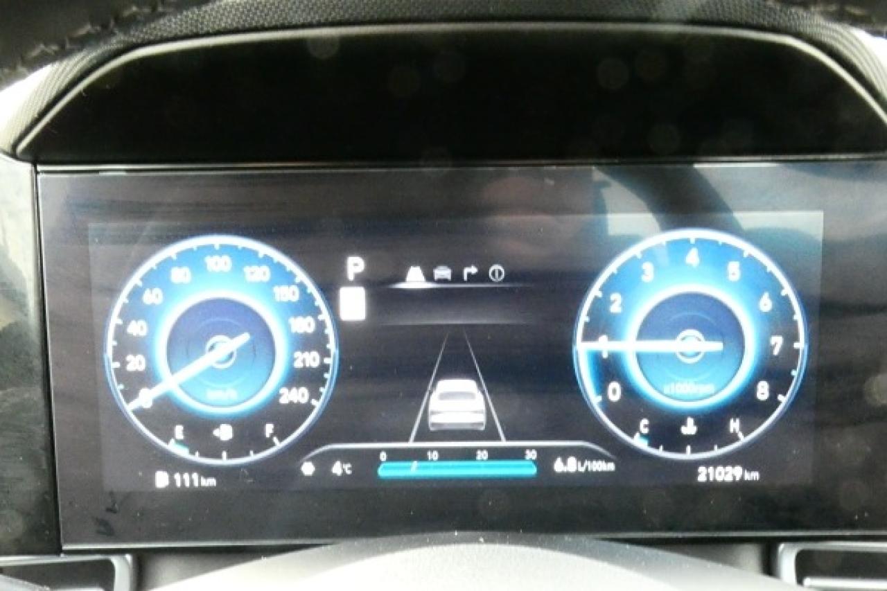 2024 Hyundai Elantra Preferred IVT w/Tech Pkg, Htd cloth, S/R, NAV, BUC - Photo #12