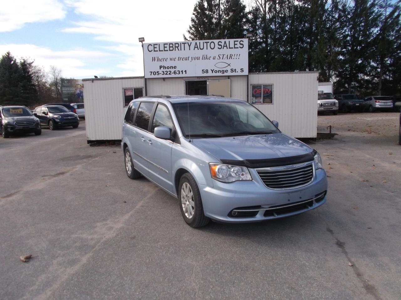 Used 2016 Chrysler Town & Country TOURING for sale in Elmvale, ON