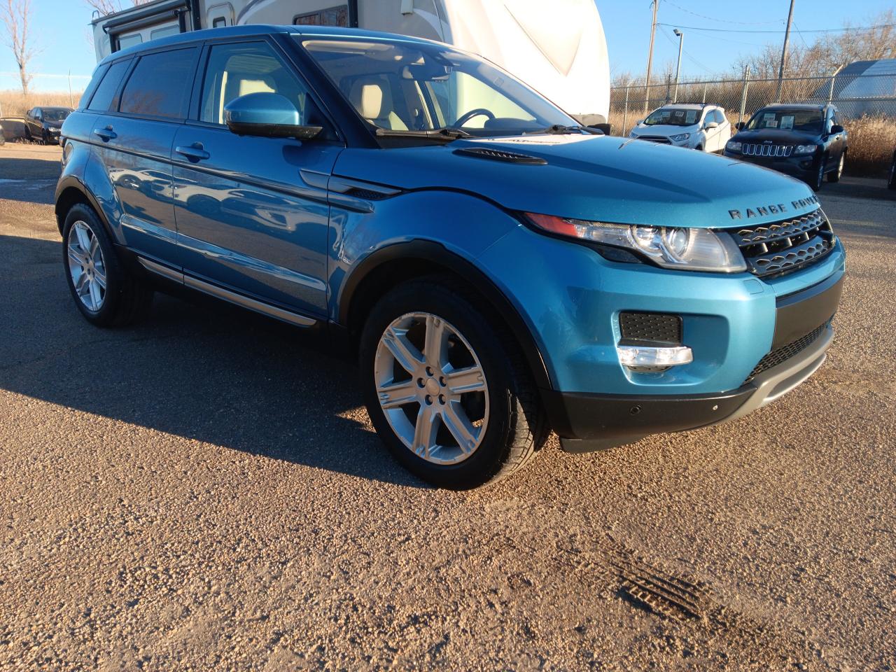 Used 2014 Land Rover Range Rover Evoque AWD, Leather, Pano Roof, NAV, BU Cam, Htd Steering for sale in Edmonton, AB