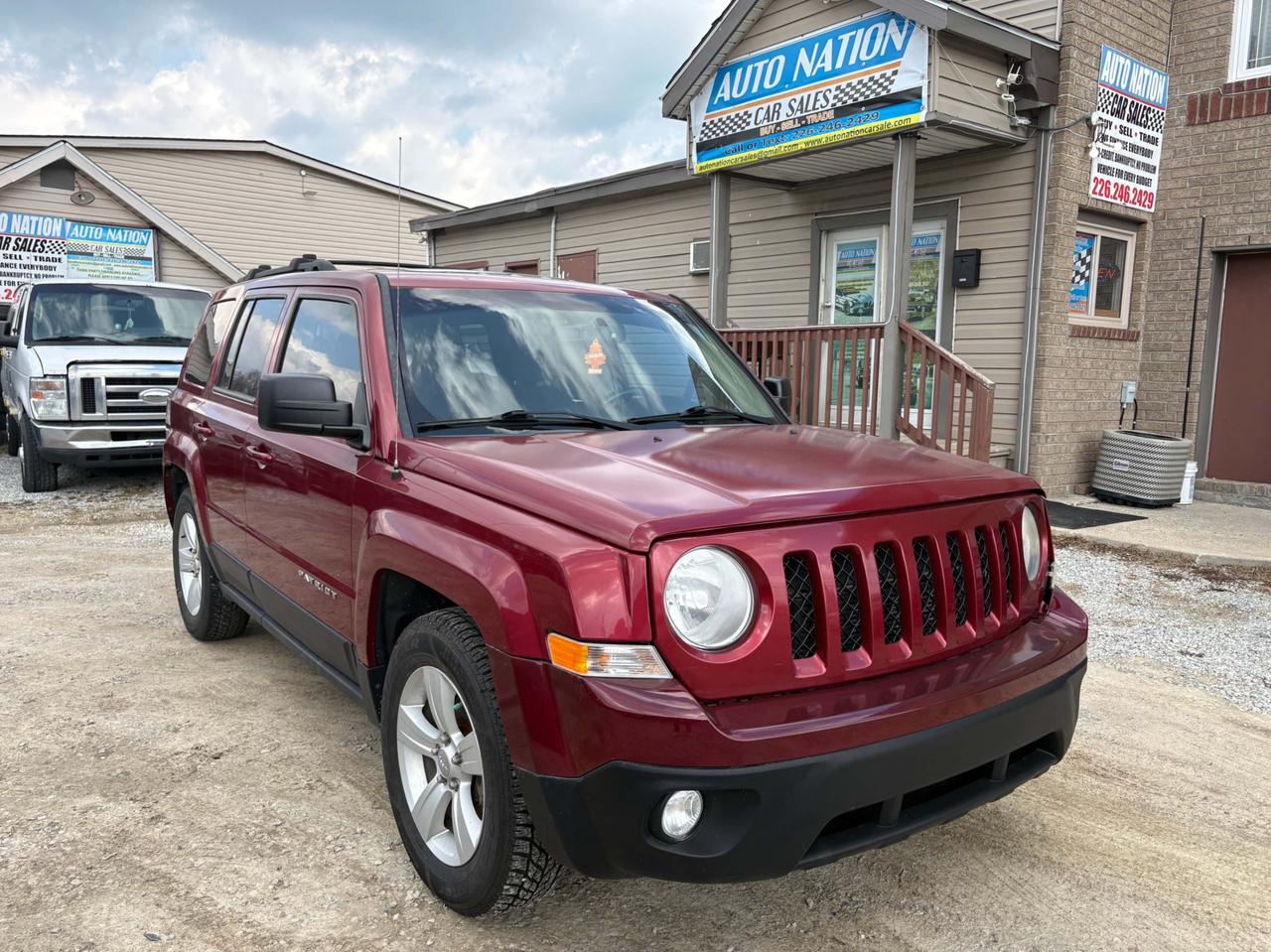2014 Jeep Patriot FWD 4dr North with Safety and Warranty, Financing available Photo