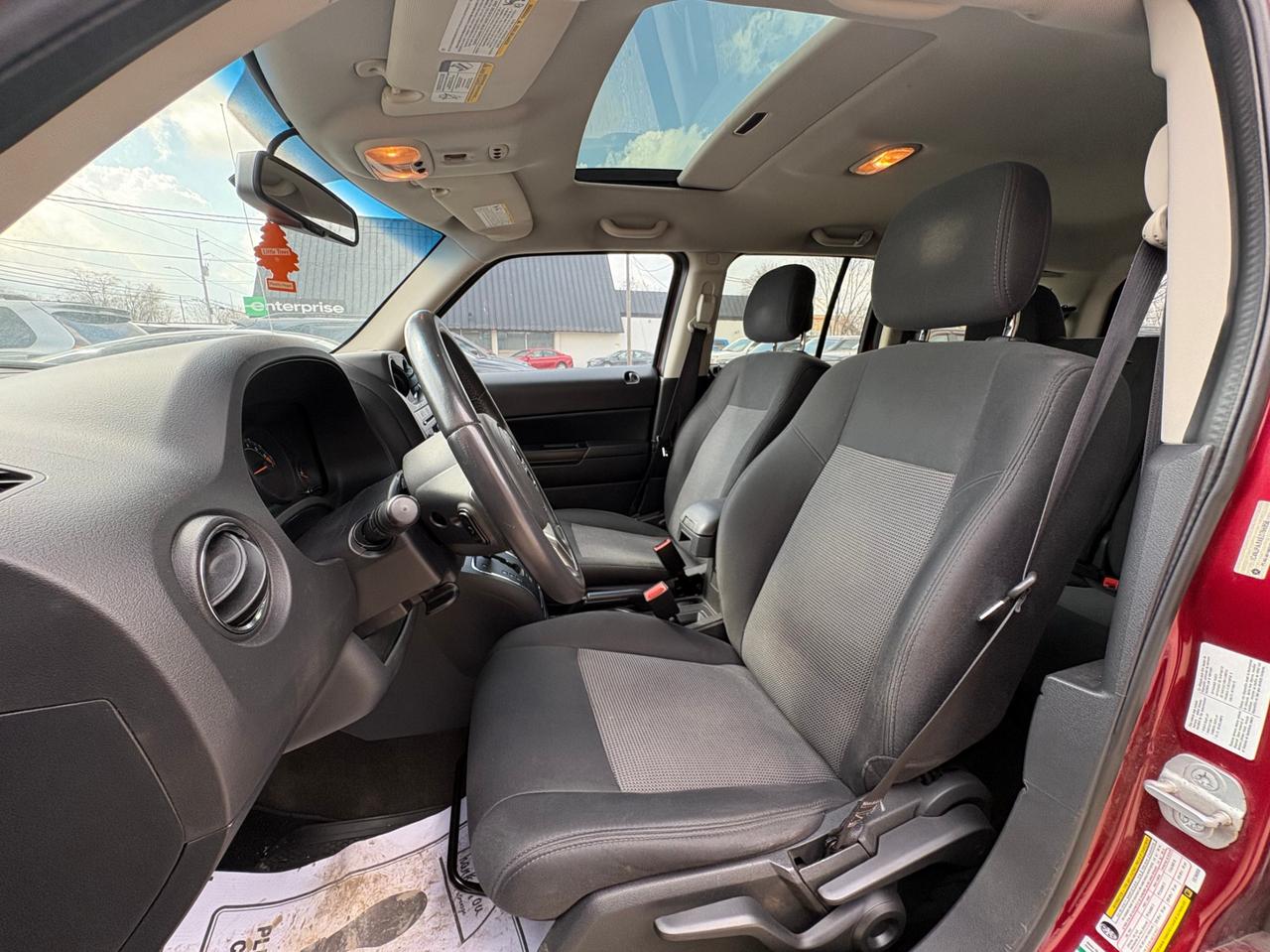 2014 Jeep Patriot FWD 4dr North with Safety and Warranty, Financing available Photo