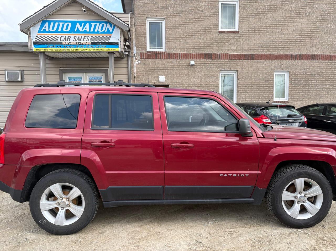 2014 Jeep Patriot FWD 4dr North with Safety and Warranty, Financing available Photo