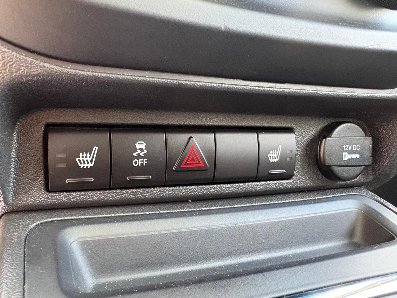 2014 Jeep Patriot FWD 4dr North with Safety and Warranty, Financing available Photo