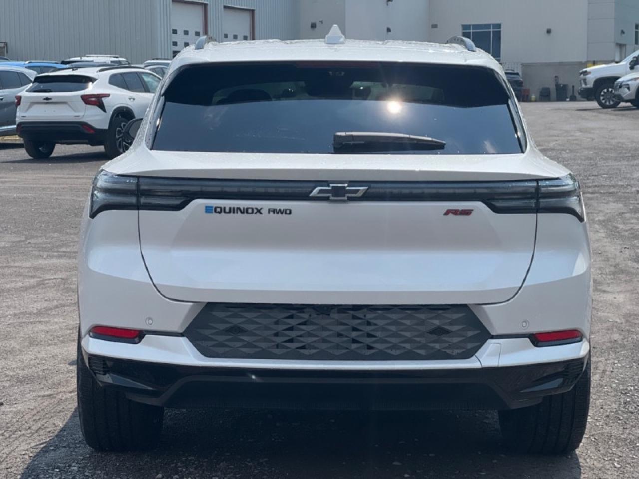 2025 Chevrolet Equinox EV RS  - Cooled Seats -  Power Liftgate Photo4