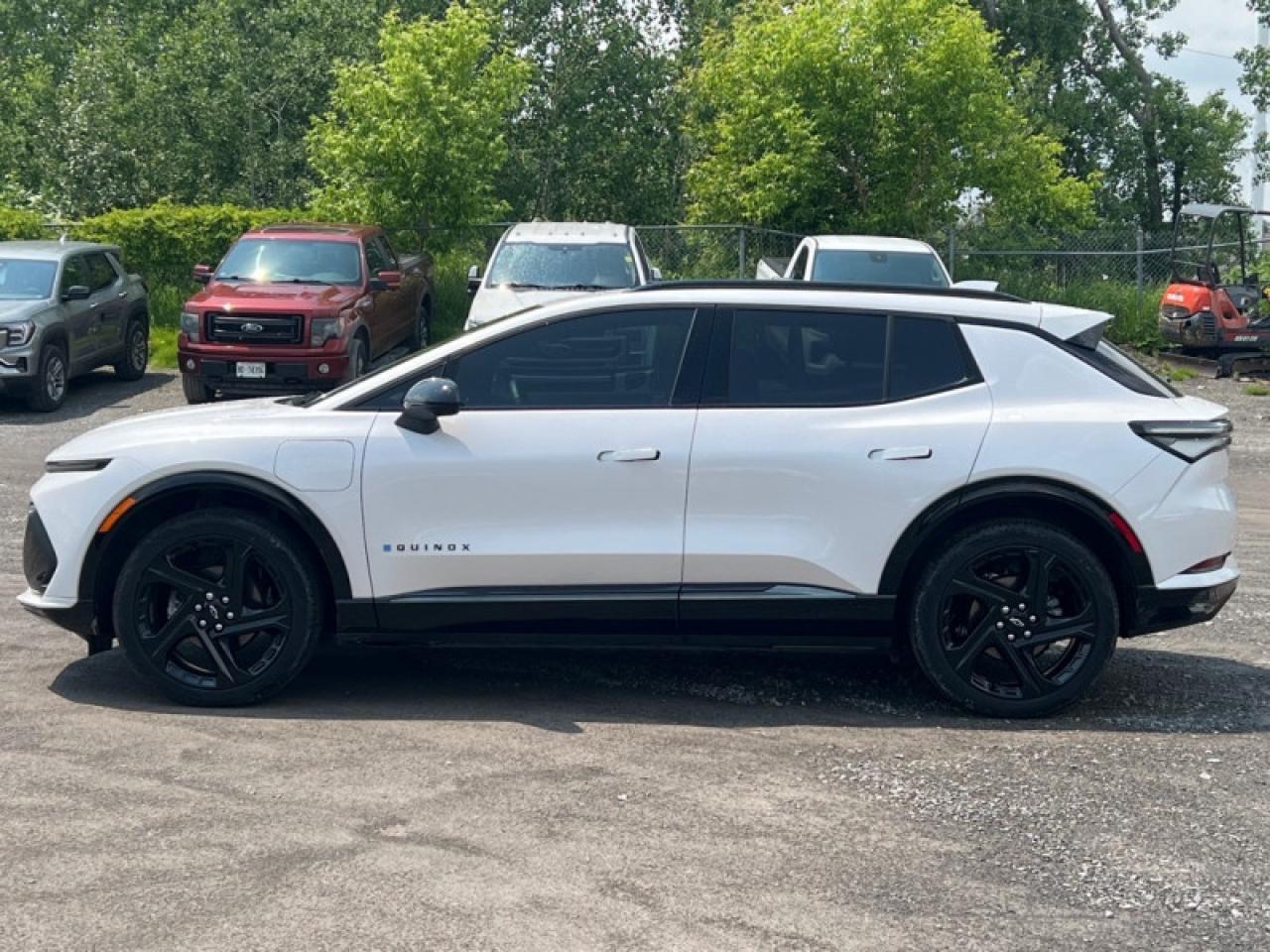 2025 Chevrolet Equinox EV RS  - Cooled Seats -  Power Liftgate Photo2