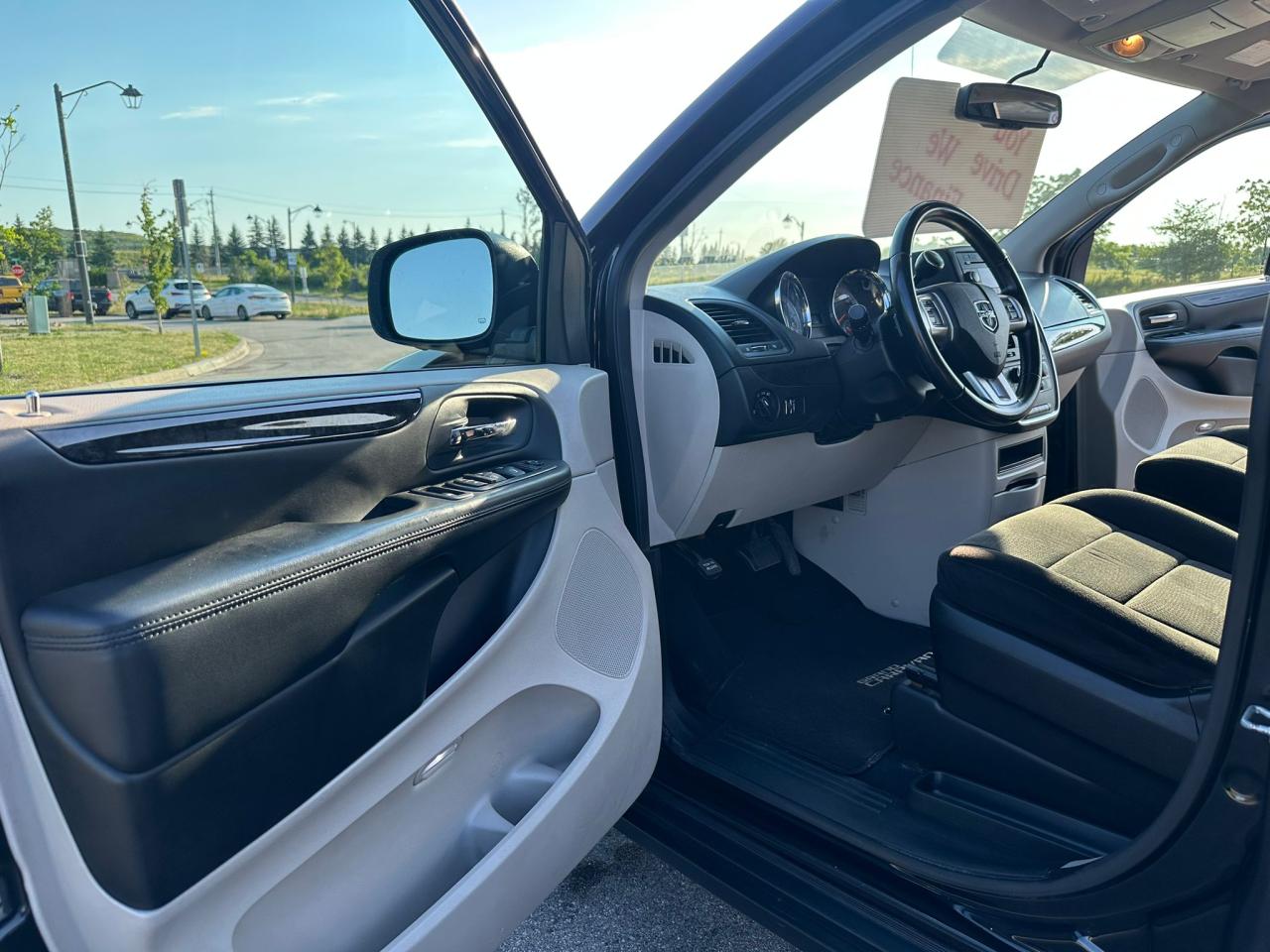 2012 Dodge Grand Caravan  - Photo #18