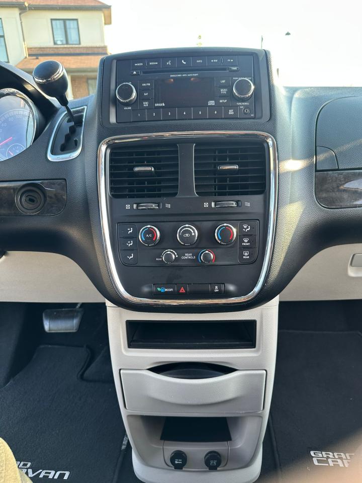 2012 Dodge Grand Caravan  - Photo #16