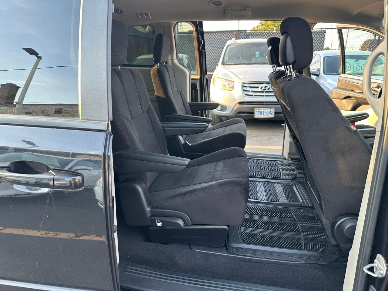 2012 Dodge Grand Caravan  - Photo #21