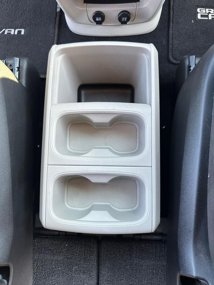 2012 Dodge Grand Caravan  - Photo #17