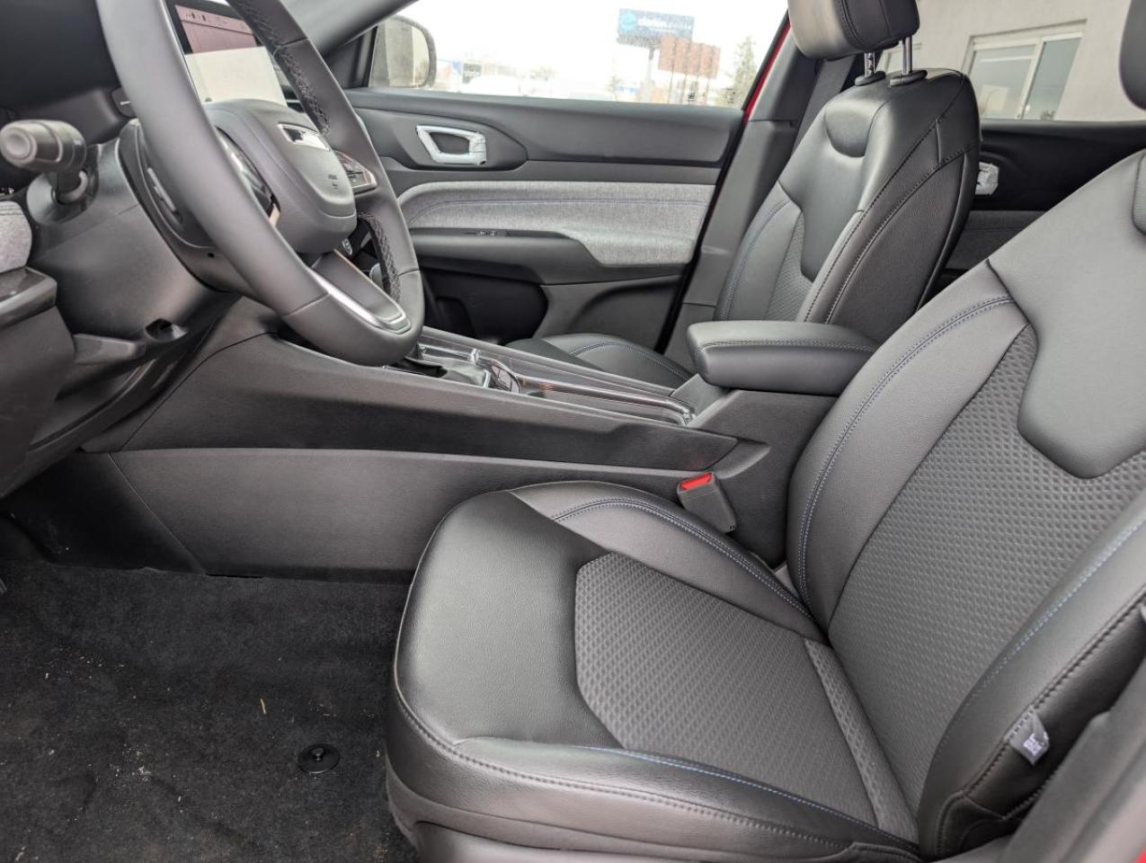 2025 Jeep Compass NORTH 4X4 Photo