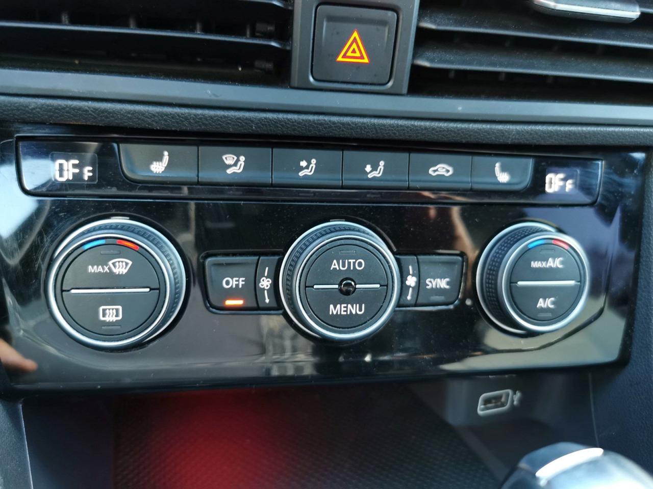 2019 Volkswagen Jetta 1.4T  SEL - Photo #26