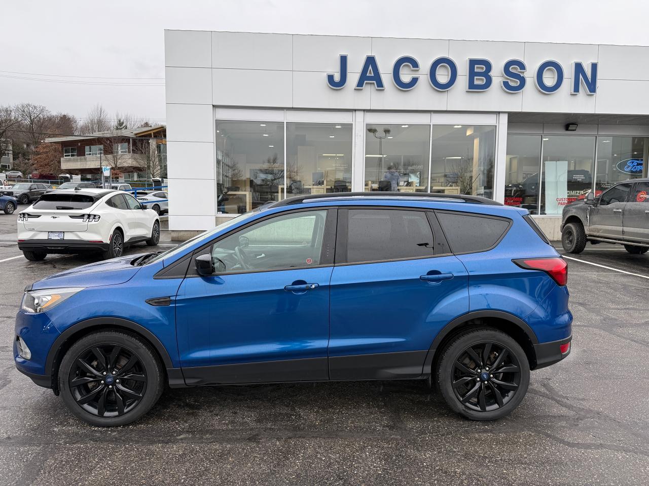 2019 Ford Escape SE Photo1