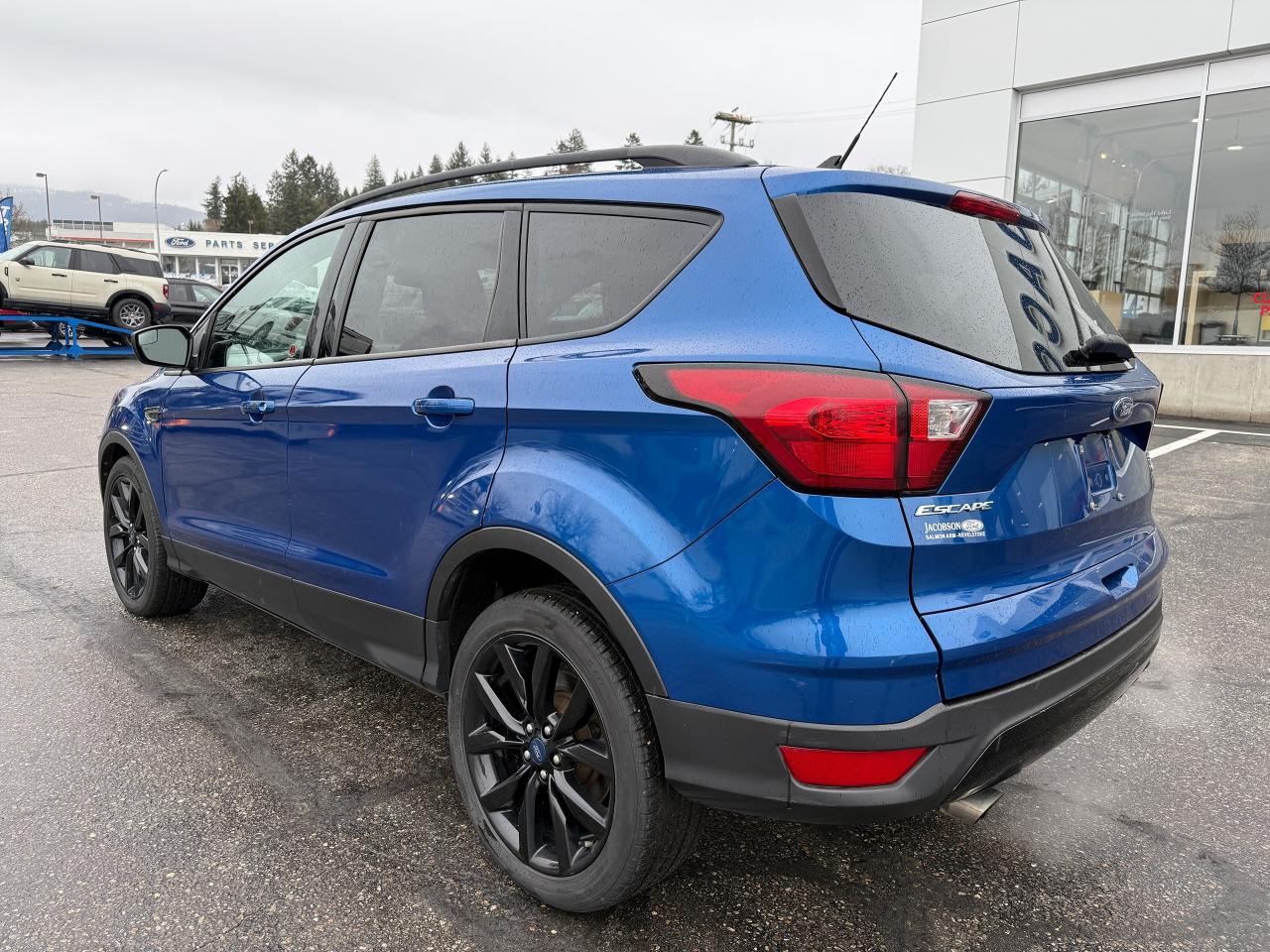 2019 Ford Escape SE Photo2