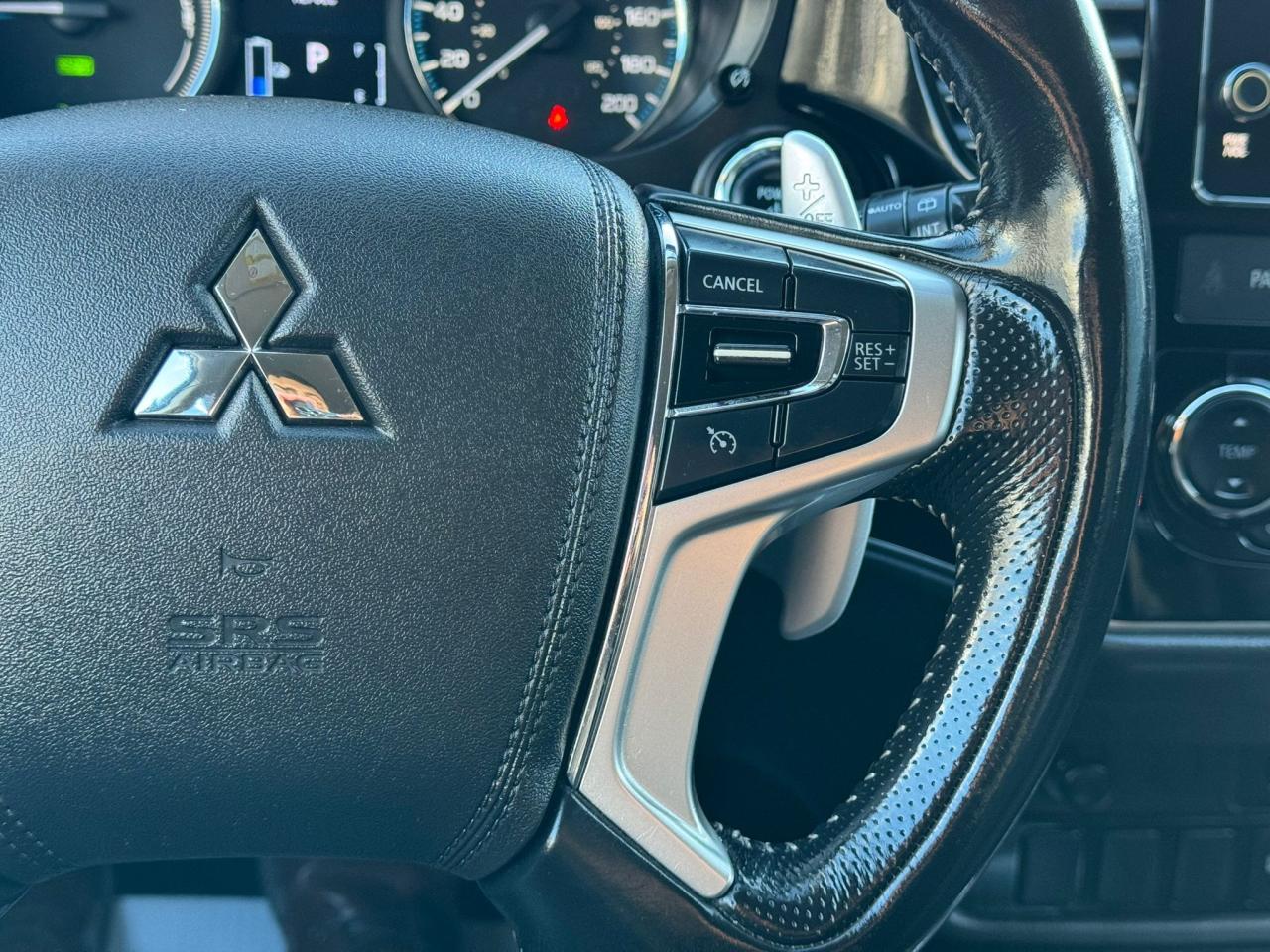 2018 Mitsubishi Outlander PHEV PLUG IN HYBRID | S-AWC | CLEAN CARFAX | CARPLAY | Photo18