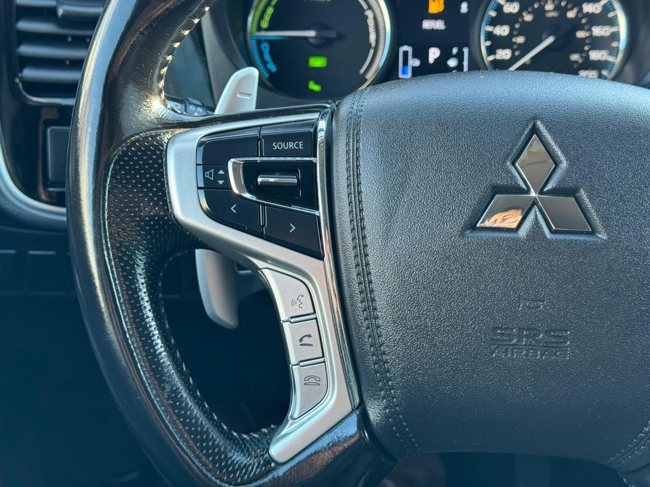 2018 Mitsubishi Outlander PHEV PLUG IN HYBRID | S-AWC | CLEAN CARFAX | CARPLAY | Photo19