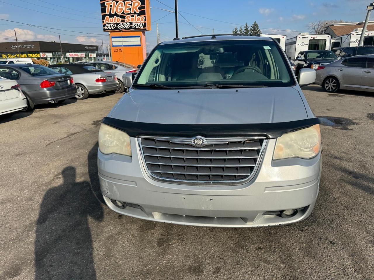 2008 Chrysler Town & Country Touring, RUNS GOOD, AS IS SPECIAL