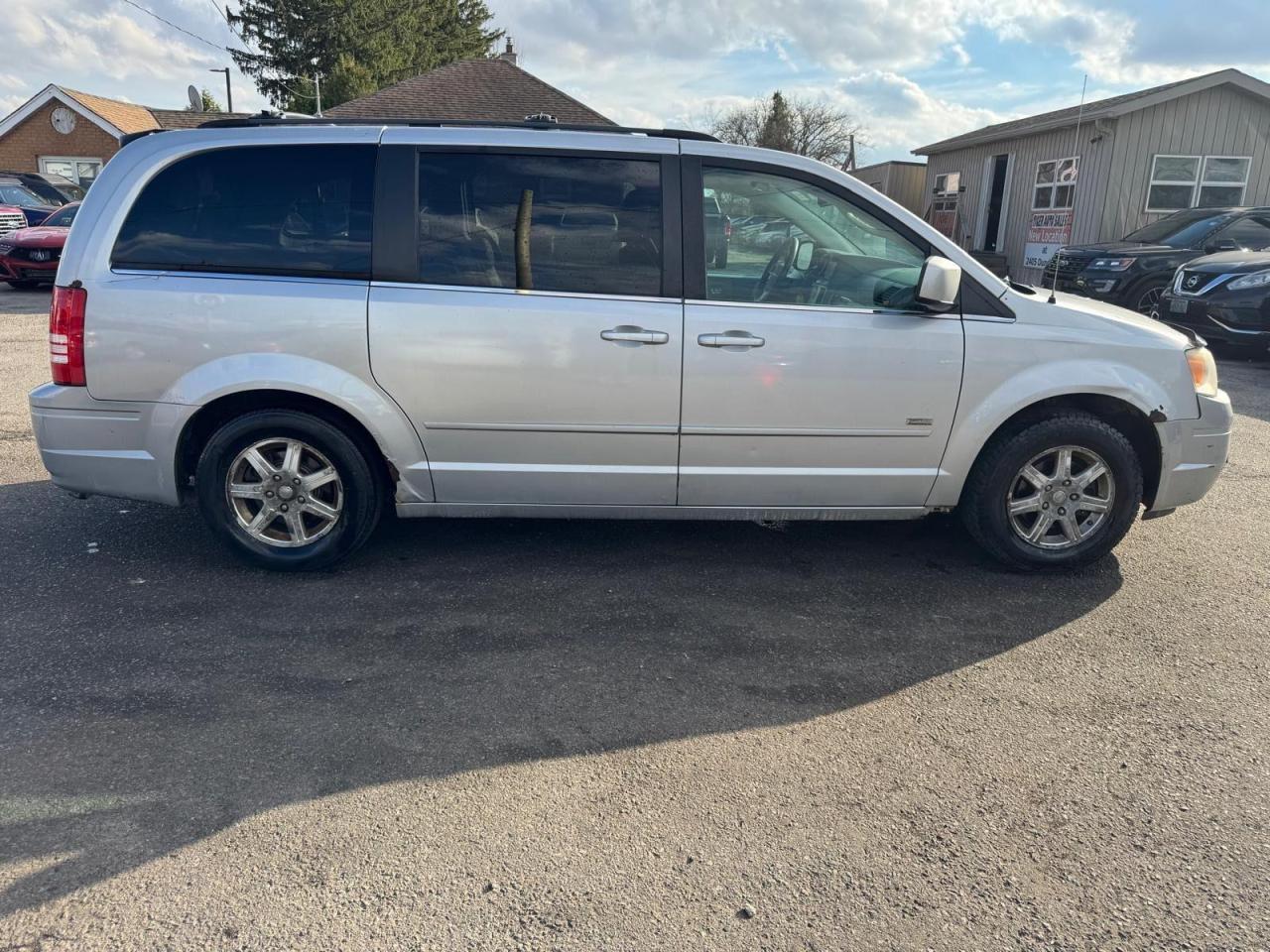 2008 Chrysler Town & Country Touring, RUNS GOOD, AS IS SPECIAL - Photo #6