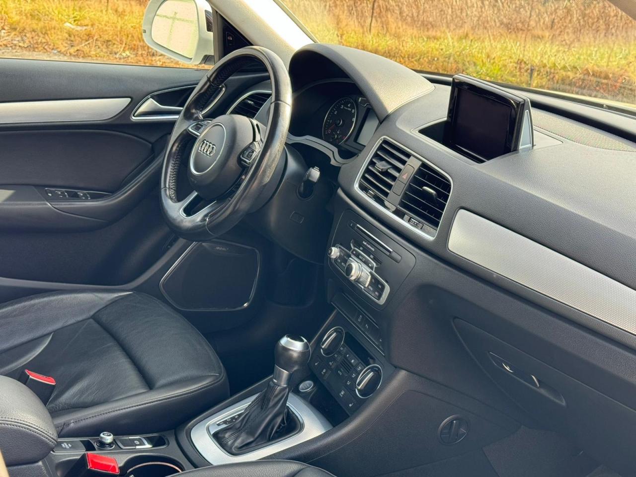 2017 Audi Q3 S-LINE | CLEAN CARFAX | NAV | PANO | LEATHER Photo9