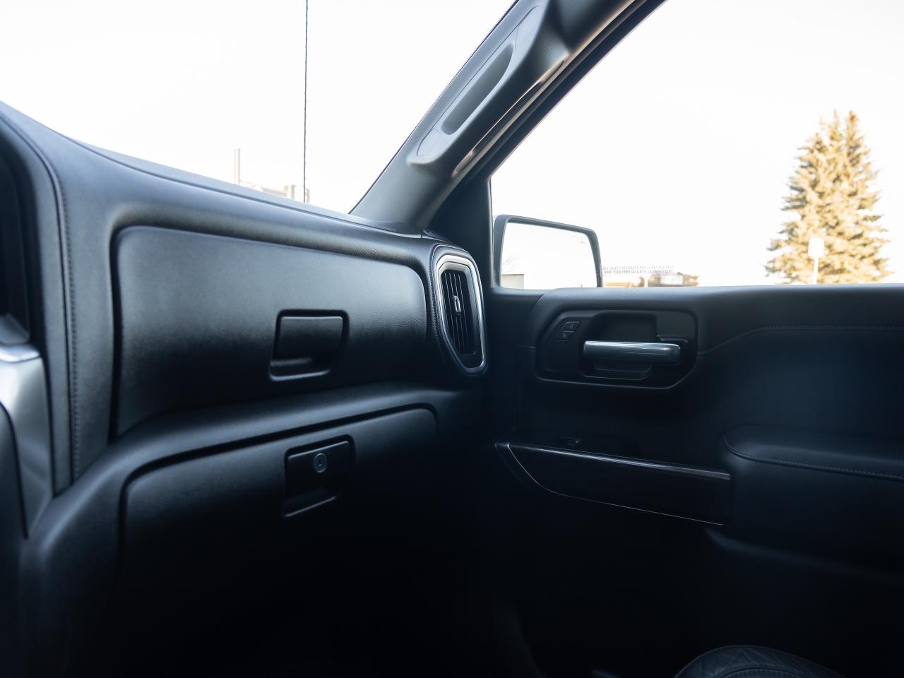 2019 Chevrolet Silverado 1500 LTZ Photo12