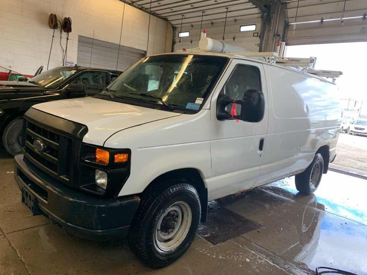 Used 2011 Ford E350 ECONOLINE  SUP for sale in Innisfil, ON