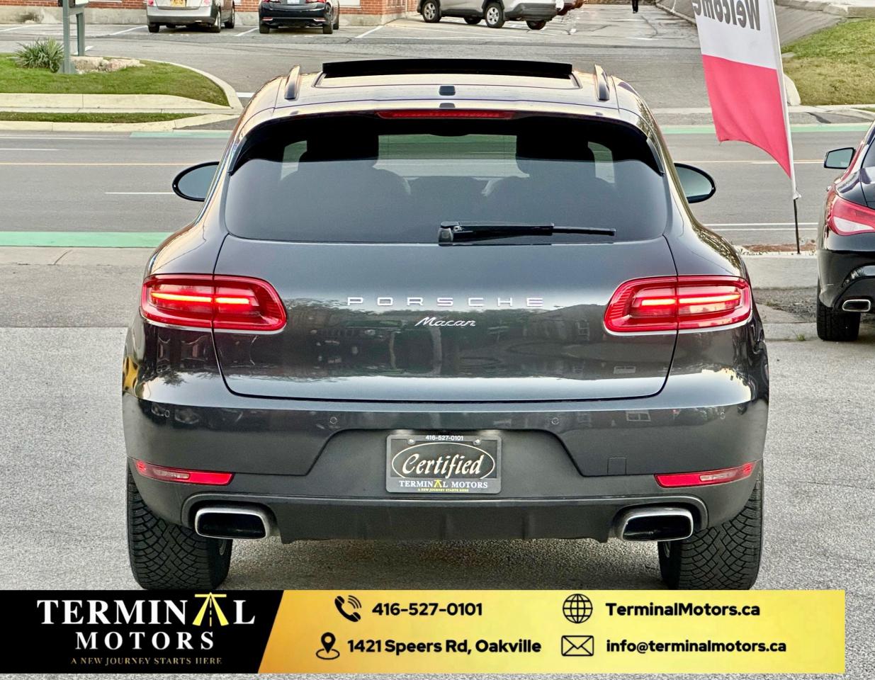 2018 Porsche Macan  Photo4