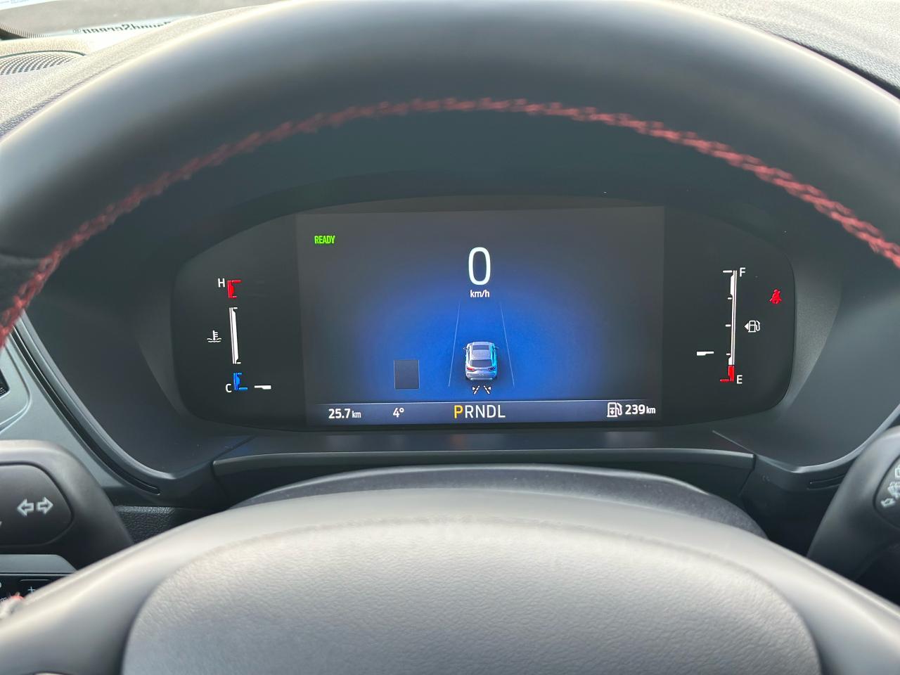 2025 Ford Escape ST-Line AWD Photo5