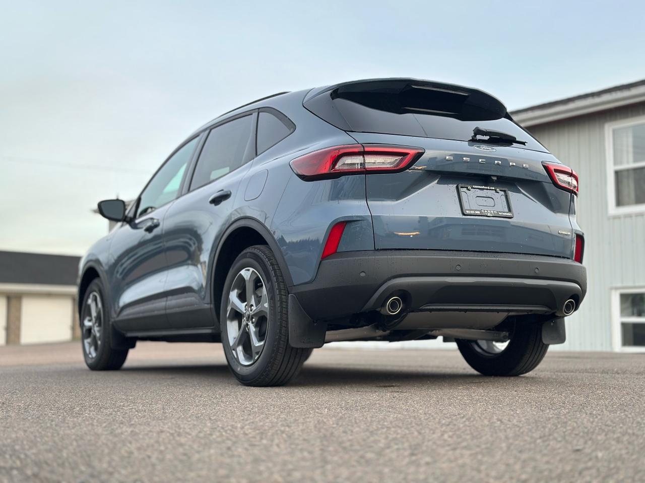 2025 Ford Escape ST-Line AWD Photo5