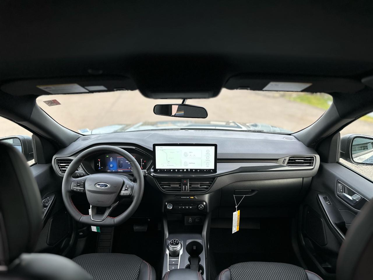 2025 Ford Escape ST-Line AWD Photo5