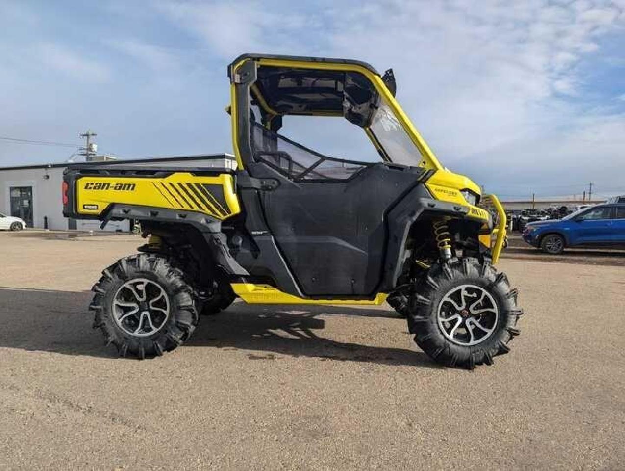 2018 Can-Am Defender HD10 XMR $110 B/W - Photo #5