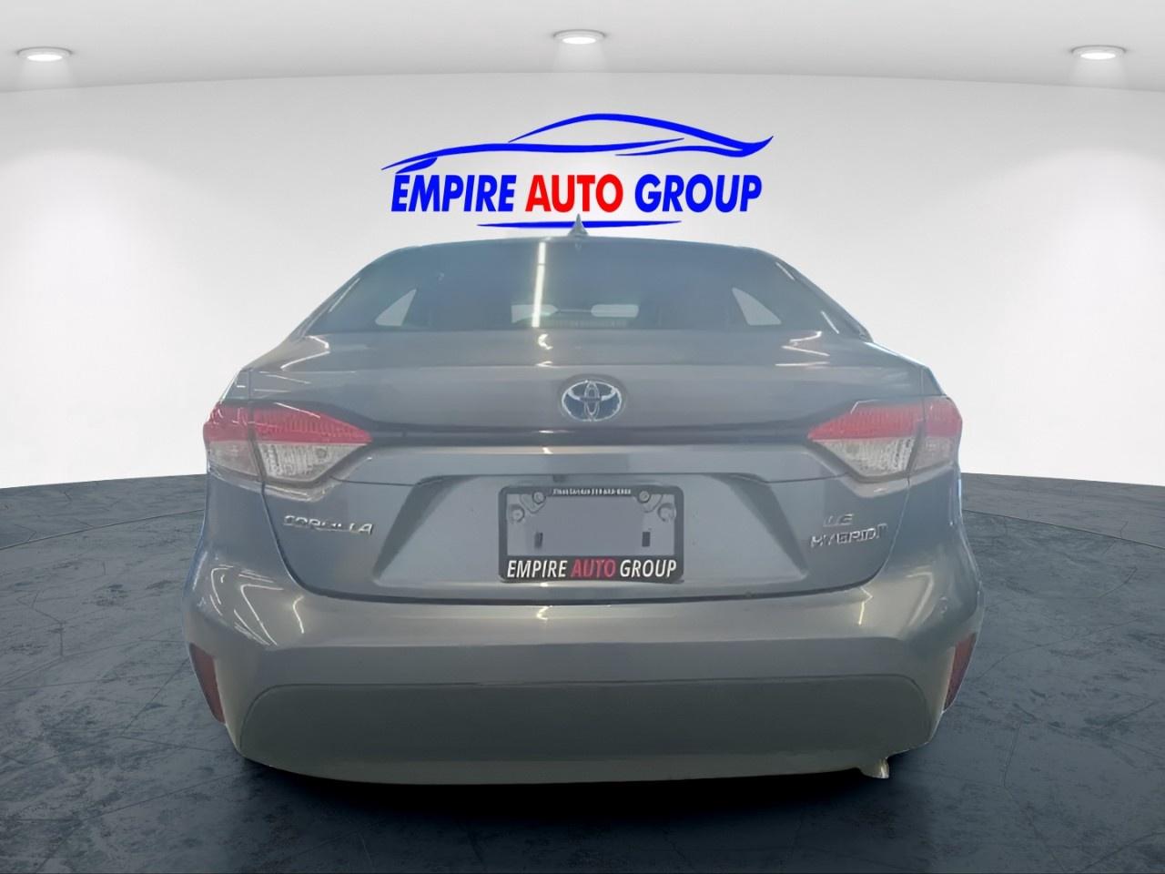 2023 Toyota Corolla LE Hybrid Photo