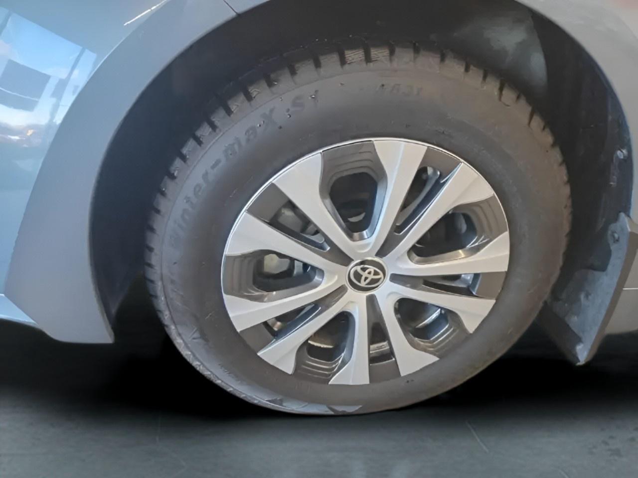 2023 Toyota Corolla LE Hybrid Photo