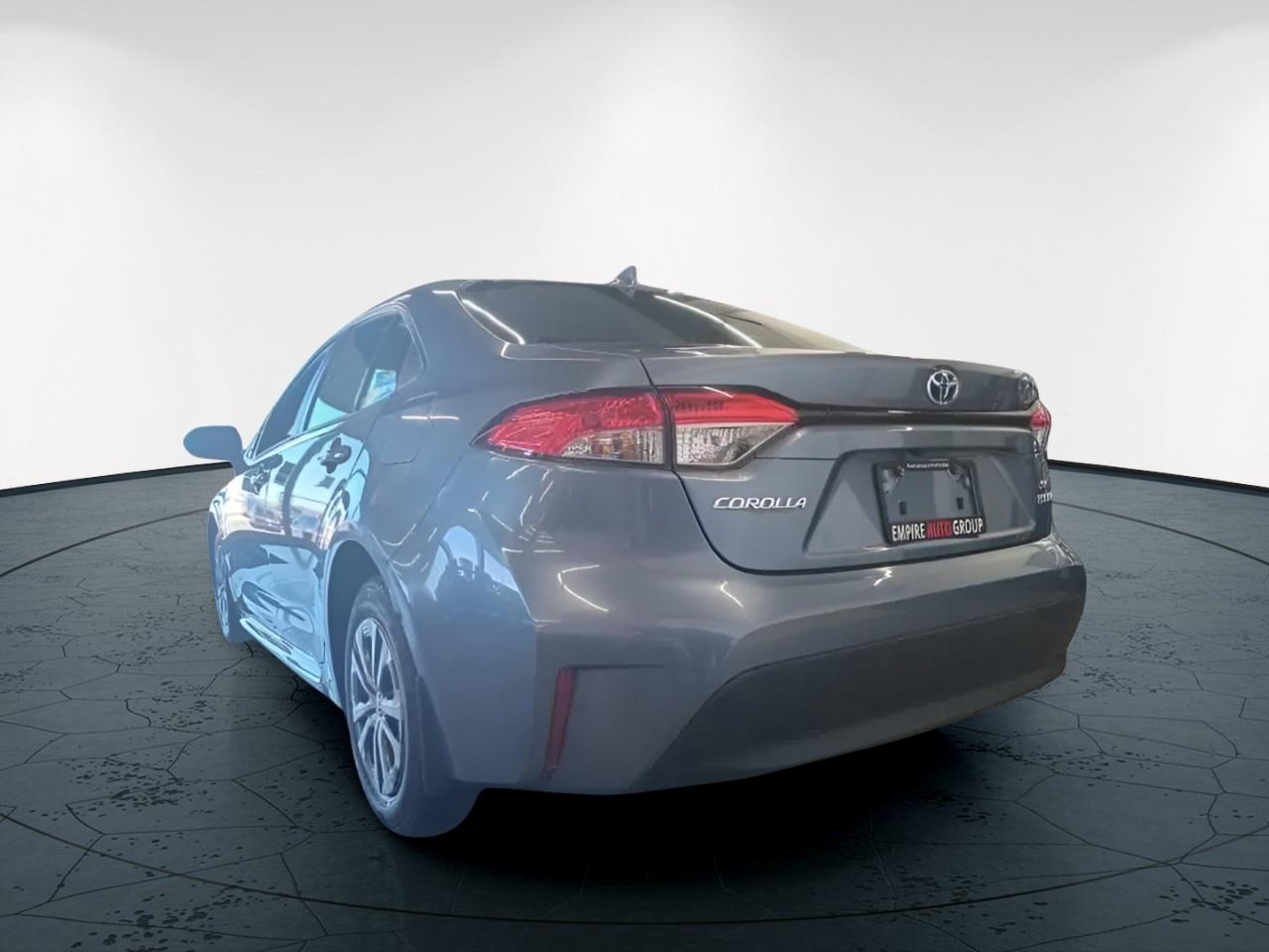 2023 Toyota Corolla LE Hybrid Photo